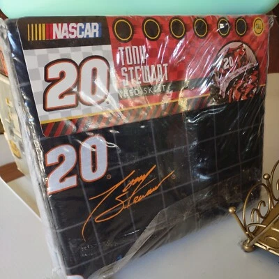  Falda de cama Nascar 20 Tony Stewart tamaño completo negro cuadros NUEVA Foto 1 de 4