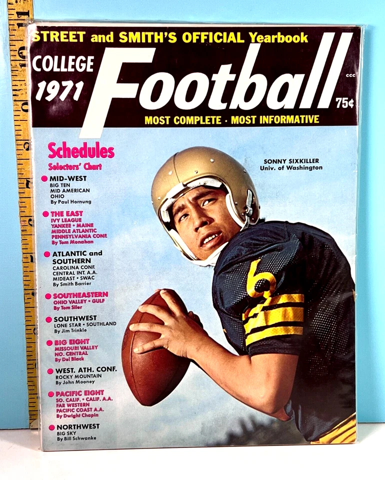 Anuario de fútbol americano universitario Street & Smiths 1971 Sonny Sixkiller Cver de alta calidad🔥 Foto 1 de 1