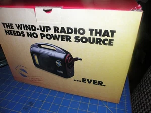 Vintage Freeplay Self Powered Energy Wind Up Radio Rugged & Portable Neu im Karton - Bild 1 von 1