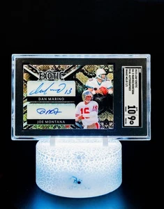 Dan Marino, Joe Montana 2023 Leaf Exotic Dual Autographed Snake Mojo 1/1 / SGC - Foto 1 di 7