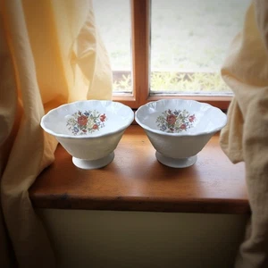 Pair of Uranium Glass Pudding Bowls – Embossed Floral Dessert Dishes, 1920s–30s - Picture 1 of 9