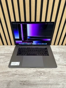 MacBook Pro 15" 2017 i7 16gb 256gb SSD - Bild 1 von 5