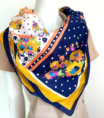 Bufanda Cuadrada Glentex Lunares Floral 30" Años 70-80 Hecha en Italia Azul Amarillo Usada en Excelente Condición Foto 1 de 4