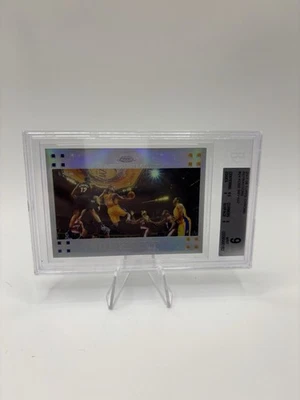 2007 TOPPS CHROME REFRACTOR #24 KOBE BRYANT /999 BGS 9 - Image 1 of 4