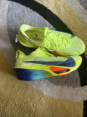Tênis de corrida Nike Alphafly 3 masculino tamanho 10 volts usado. Frete rápido sem caixa - Imagem 1 de 4