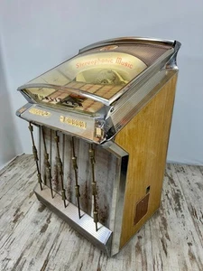 Jukebox Wurlitzer Modell 2510 Jukebox Wurlitzer Modell 2510 - Bild 1 von 11