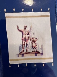 Disney 50th Anniversary Mickey And Walt Wohndecke 60X72 Neu - Bild 1 von 4