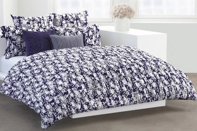 DKNY ~ SAUCE FLORECIENTE ~ JUEGO DE ALMOHADA EDREDÓN REINA ÍNDIGO 7 PIEZAS NUEVO EN PAQUETE Foto 1 de 3