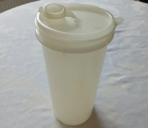 Tupperware Behälter mit Deckel für Getränke  261-28 Erfrischer - Bild 1 von 1