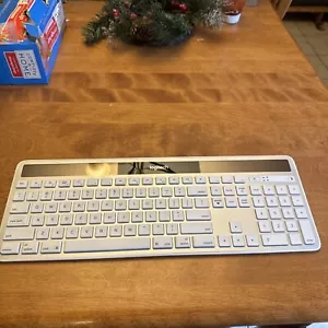 Logitech K750 (920-003472) Wireless Keyboard - Picture 1 of 7