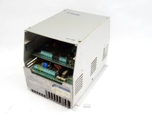 Lenze AC760 / 761E3b / 3224511 / Convertidor de frecuencia 0,9 kW - Imagen 1 de 6