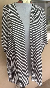 SEÑORA TALLA ÚNICA CUBIERTA ENVOLVENTE LIGERA KIMONO NEGRO A RAYAS SUAVE NUEVO CON ETIQUETAS VIAJE - Imagen 1 de 3
