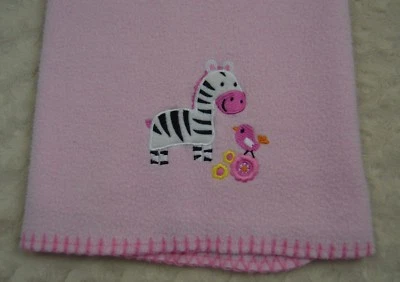 Manta de bebé con pájaro cebra Garanimals con borde cosido rosa Flor naranja Negro Forro polar Foto 1 de 4