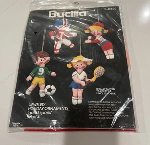 Bucilla Schmuck Urlaub Filz Ornament Kit 48620 guter Sport versiegeltes Paket Vintage - Bild 1 von 7