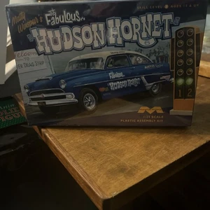 NEW SEALED Moebius Matty Winspur's  Fabulous Hudson Hornet Model Kit  1/25 #1219 - Picture 1 of 4