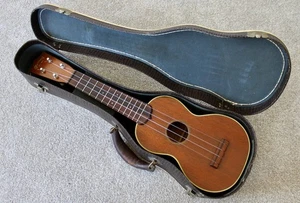 1950'S Martin Style 2 Ukulele W/ Chipboard Case Excellent Condition - Picture 1 of 16