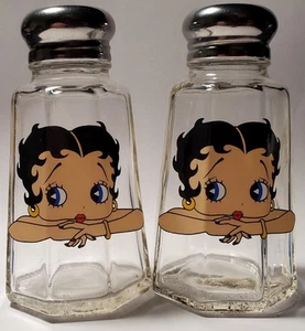 Charming Set of 2 Betty Boop Salt and Pepper Shakers #5 - Picture 1 of 1
