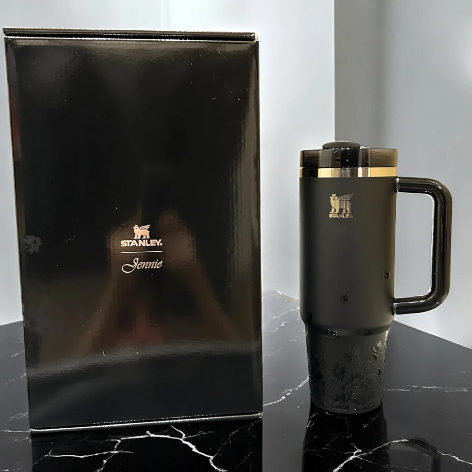 * * Stanley x Target Halloween 2025 20oz Quencher Tumbler Spellcast Black