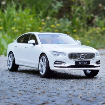NEW 1/18 Volvo S90 2018 Diecast Model Car Toys Hobby Collection Gift White/Black - Image 1 of 4