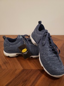 abeo women's athletic shoes