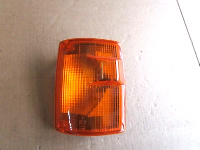 Isuzu Trooper 1 81-91 Blinker Blinkleuchte turn signal light links vorne NEU org - Bild 1 von 4