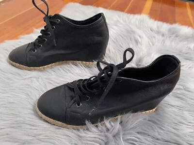 Botas antideslizantes THEORY para mujer de cuero negro con cuña de yute talla 38 8 EE. UU. RARAS Foto 1 de 4