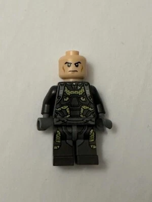 Yellow Jacket Ant-Man Marvel Lego Minifigure 76039 - No Helmet - Image 1 of 3