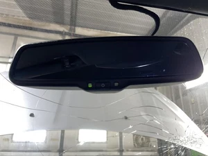 11-14 CHRYSLER 200 Rear View Mirror W/ AUTO DIM W/ HANDS FREE CALL W/O MAP LIGHT - Picture 1 of 1