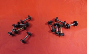 10 Qty. Model Train Railroad Boxcar Plastic Wheels Metal Axle HO Scale Excellent - Picture 1 of 2