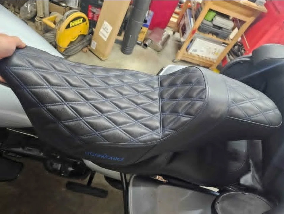 Hogworkz 蓝色格子针摩托车座椅双旅游) — 第 1/1 张图片