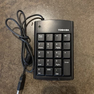 TOSHIBA PA1390U-1NKP Slim USB Numeric Keypad with 2-Port USB Hub - Image 1 of 2