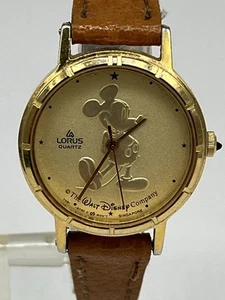 Vintage Lorus Mickey Mouse Walt Disney Embossed Quartz Watch - NEW BATTERY! - Picture 1 of 11