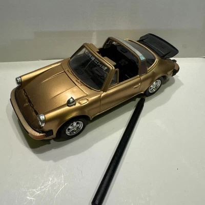 Nuevo Porsche 911 Targa # 1627 A5 de colección impulsado por fricción brillante Foto 1 de 4