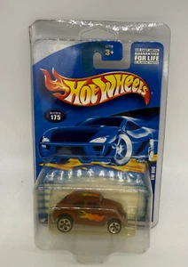 Hot Wheels 2001 #175 VW Bug Flat Brown w/Chrome 5 Dot Spokes Shell Case - Picture 1 of 4