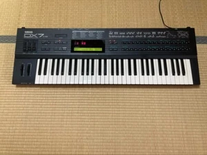 YAMAHA DX7II-D Digital FM Synthesizer – Classic Sound, Tested, Japan Model - Picture 1 of 5