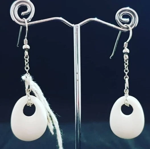 Orecchini pendenti in Agata Bianca tinta e Argento 925 - Immagine 1 di 1