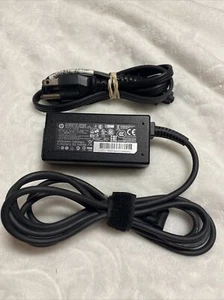HP HSTNN-AA44 OEM AC Adapter 740015-004 741727-001 ADE001-020G2 45W 19.5V 2.31A - Picture 1 of 4