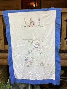 copriletto vintage ricamato a mano 46"x 64" bambini giocattoli animali domestici - Foto 1 di 10