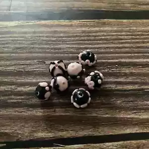New Box Lot Loose Handmade Black & Pink Decorative Round Clay Beads - 7 Pieces - Picture 1 of 3
