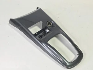 03-07 MITSUBISHI LANCER RALLIART CONSOLA CENTRAL PALANCA DE CAMBIOS MOLDURA OEM A/T - Imagen 1 de 4