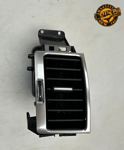 2017-2024 LAND ROVER DISCOVERY DASH LEFT (DRIVER SIDE) OUTER AIR VENT GRILLE OEM - Picture 1 of 12