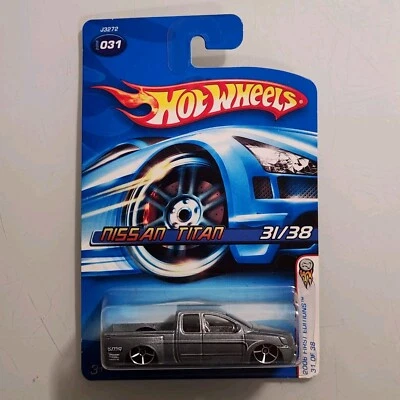 Caminhão Hot Wheels #31 First Editions 31/38 Nissan Titan cinza - Imagem 1 de 4