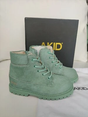 Botas Akid Atticus verde azulado pony cremallera talla 10 niñas pequeñas NUEVAS Dr. Martens Foto 1 de 4