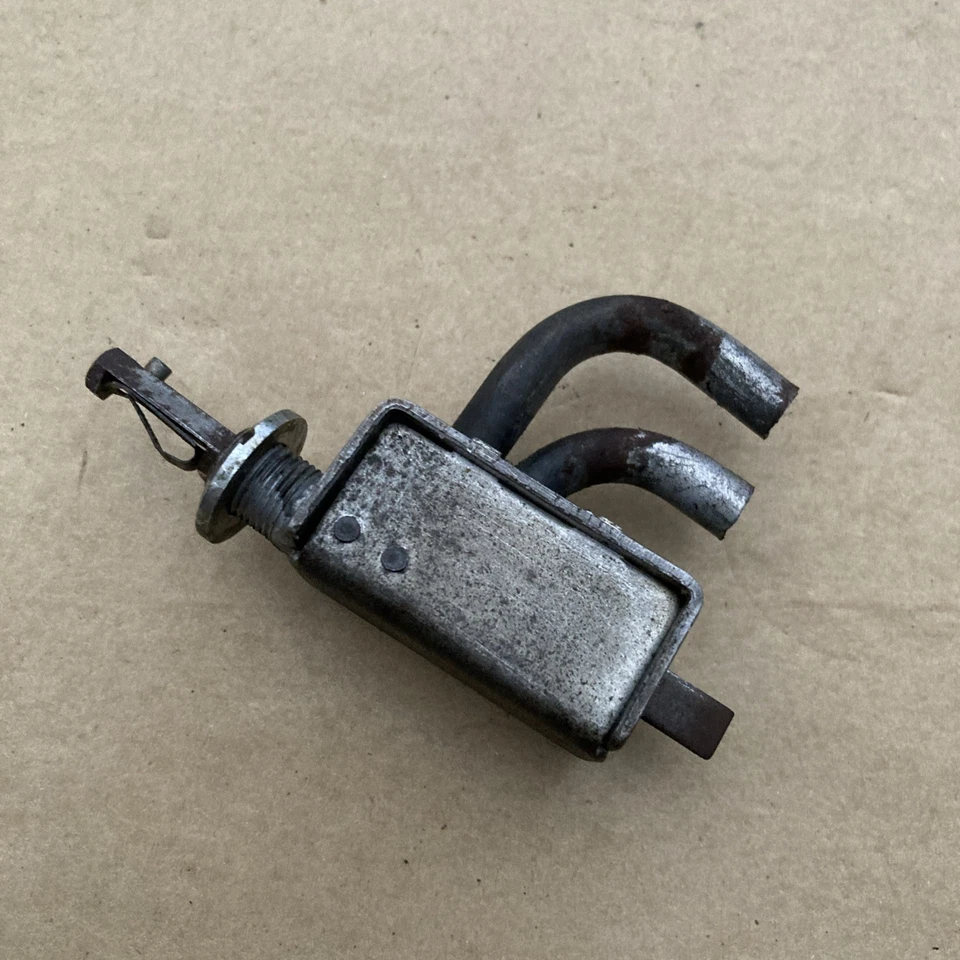 Interruttore Pod Faro Lotus Elan +2 1968 - Immagine 1 di 4