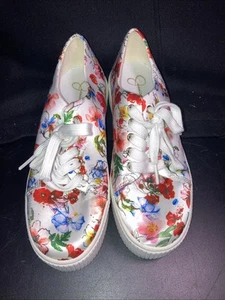 Jessica Simpson Satin Summer White Floral Sneaker Shoes New Flowers Edda 7M - Picture 1 of 10