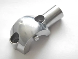 Master Cylinder Mirror Mount Clamp Bracket 99-2000 Kawasaki Vulcan 1500 Drifter - Picture 1 of 6