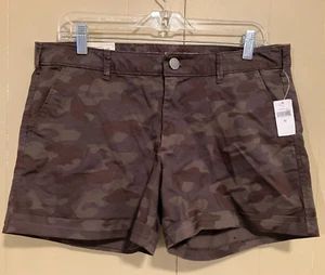 NWT Gap Women's Khakis Shorts Green Brown Skinny Boyfriend Camouflage Cuffed 10 - Picture 1 of 5
