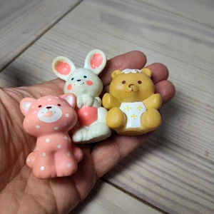 Vintage Strawberry Shortcake Haustier Figur Lot Bär Kaninchen Katze - Bild 1 von 7