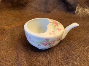 Antiguo Alimentador Victoria Austria Porcelana Inválido Taza de Enfermería Flores Borde Dorado - Imagen 1 de 7