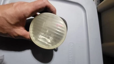 2003-2008  PONTIAC VIBE  LEFT SIDE  FOG  LIGHT  USED - Image 1 of 2